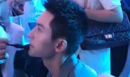 娱乐圈每天都吃瓜的人,日日瓜香，揭秘明星幕后生活